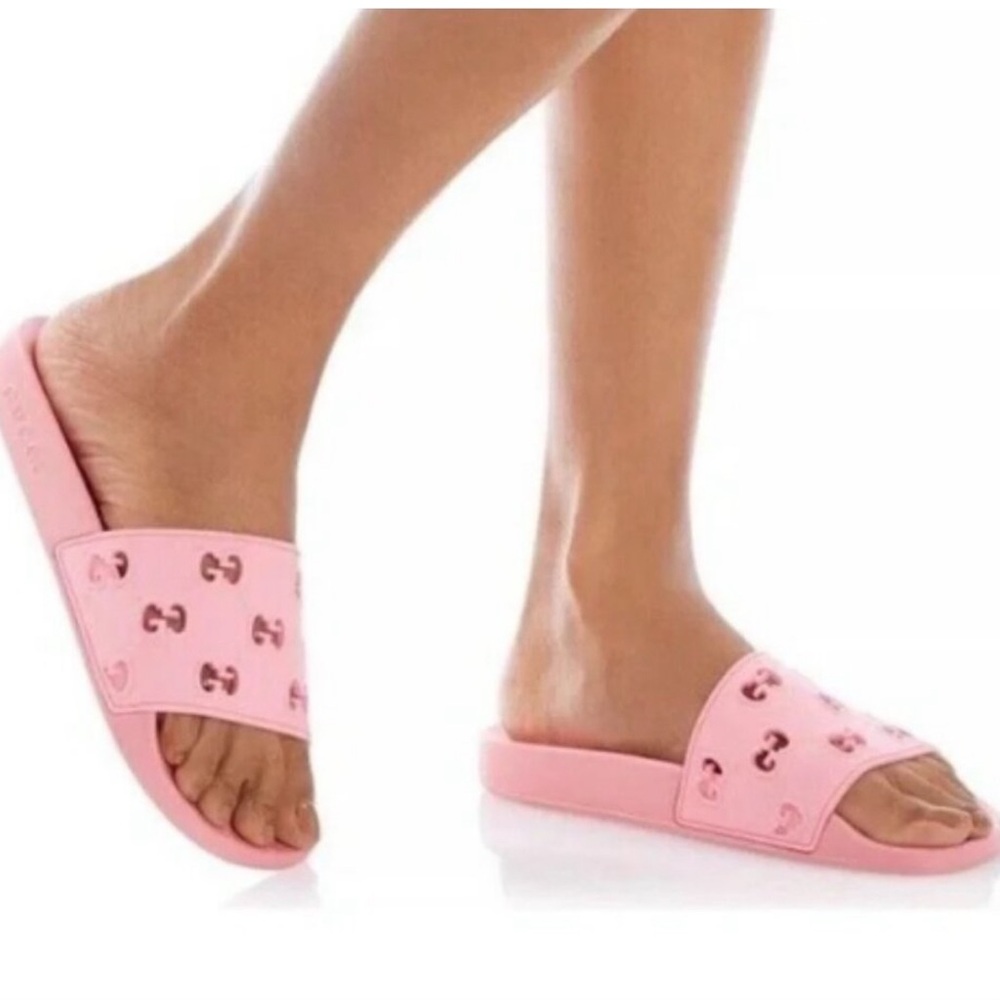 Gucci Pursuit GG Logo Slide Sandal